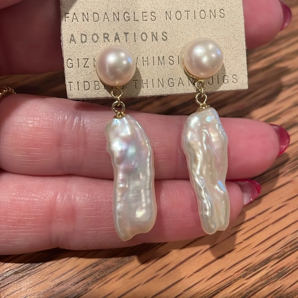 SHASHI Romy Earrings - Picture 6 of 6